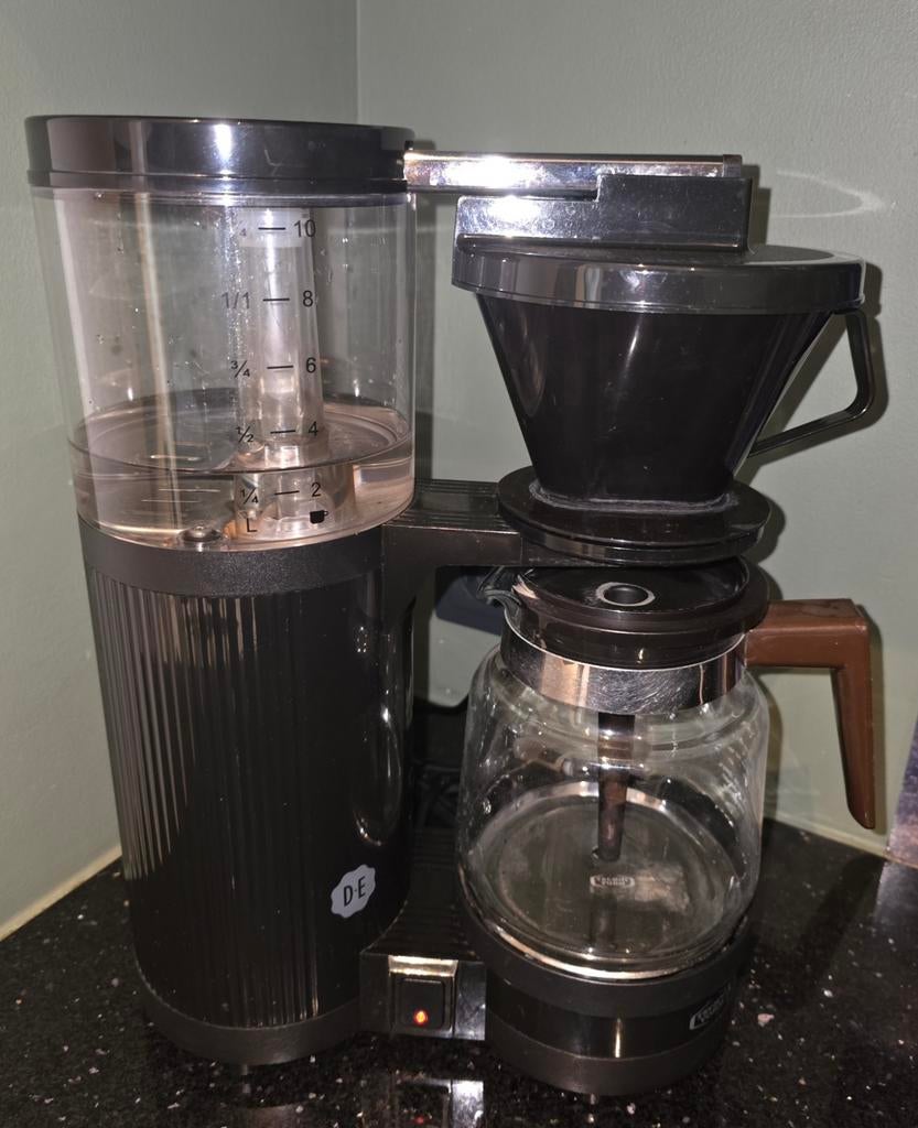 Douwe egberts filterkoffiezetapparaat smitdesign, Witgoed en Apparatuur, Koffiezetapparaten, Gebruikt, Koffiemachine, Gemalen koffie