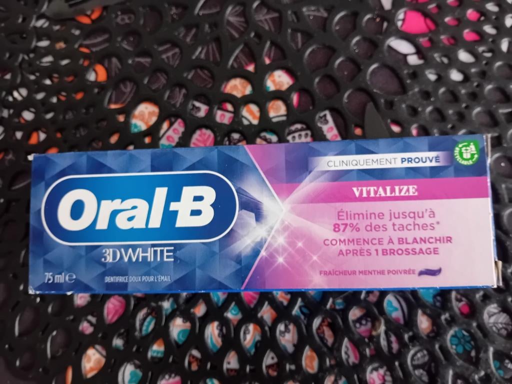 Oral-B 3D White Vitalize Tandpasta - 75 ml, Sieraden, Tassen en Uiterlijk, Uiterlijk | Mondverzorging, Ophalen of Verzenden, Nieuw