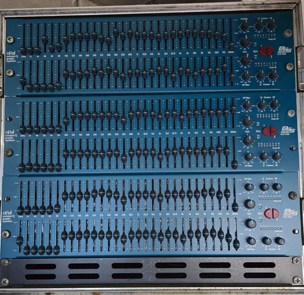 Diverse randapparatuur en mixers. Alles is netjes onderhoud, Muziek en Instrumenten, Ophalen