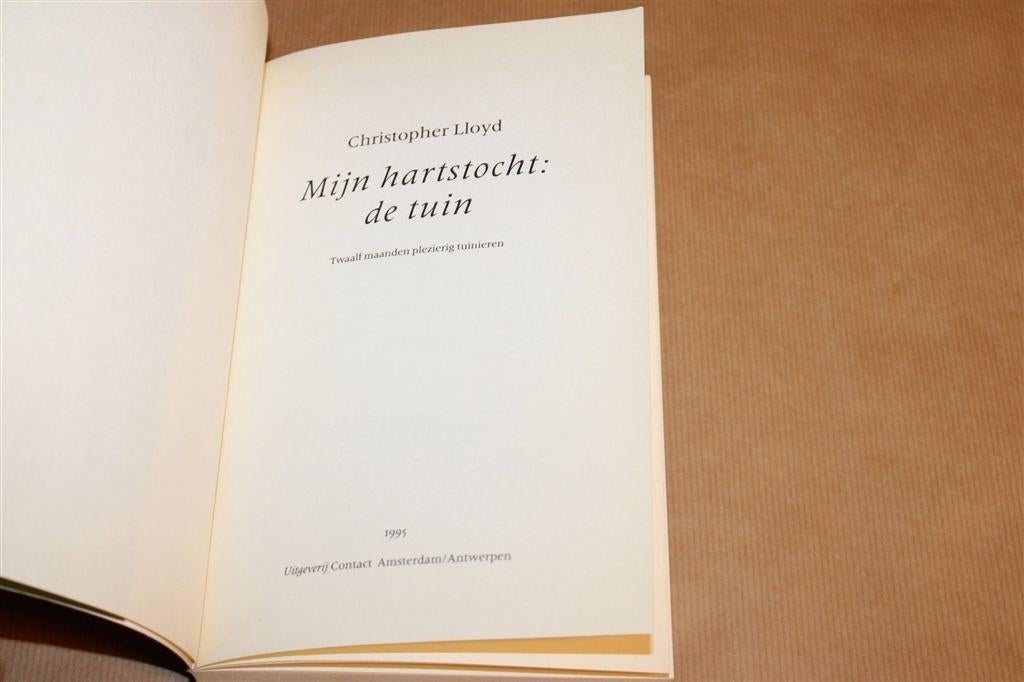 Mijn Hartstocht de Tuin — 12 Maanden Tuinieren, Lloyd, Ophalen of Verzenden, Gelezen, Tuinieren en Tuinplanten