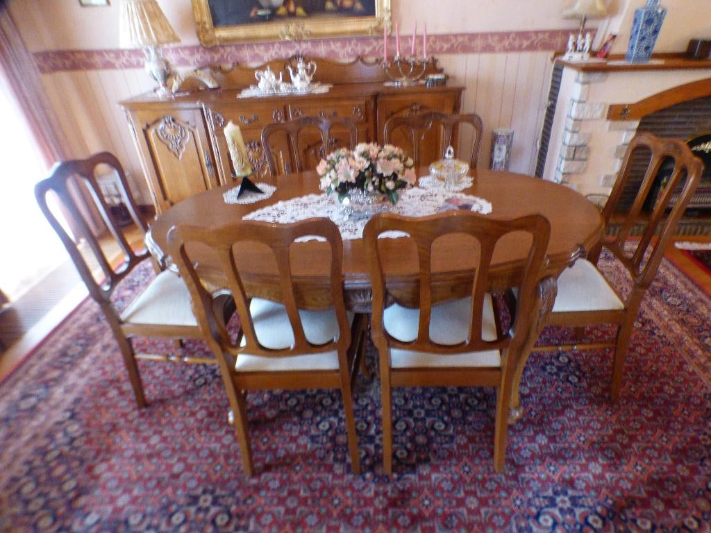 Eiken eetkamer, Ophalen, Zo goed als nieuw, 4 tot 6 stoelen