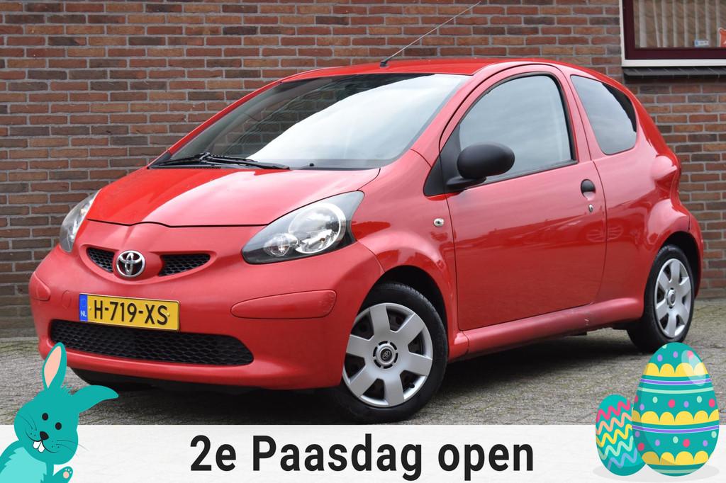 Toyota Aygo 1.0-12V '07 Inruiler zo mee, Voorwielaandrijving, Stof, Zwart, 4 stoelen