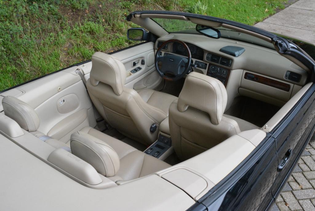 Volvo C70 2.4 T Cabrio AUT 2003 Zwart/beige, Lederen bekleding, C70, Beige, Cabriolet