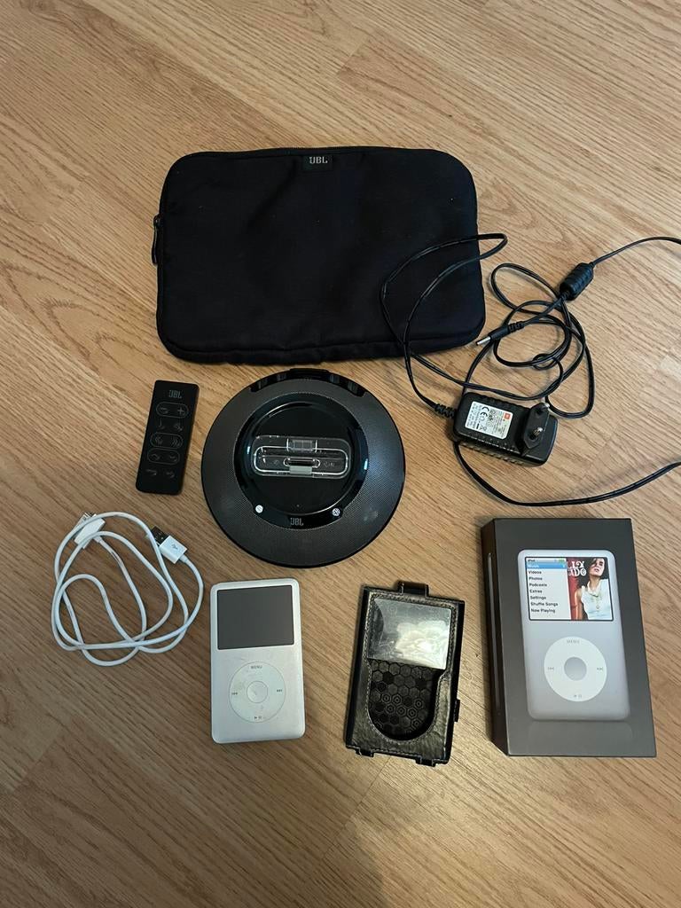 iPod classic 80GB + JBL speaker, Audio, Tv en Foto, Mp3-spelers | Apple iPod, 40 GB en meer, Gebruikt, Classic, Ophalen of Verzenden
