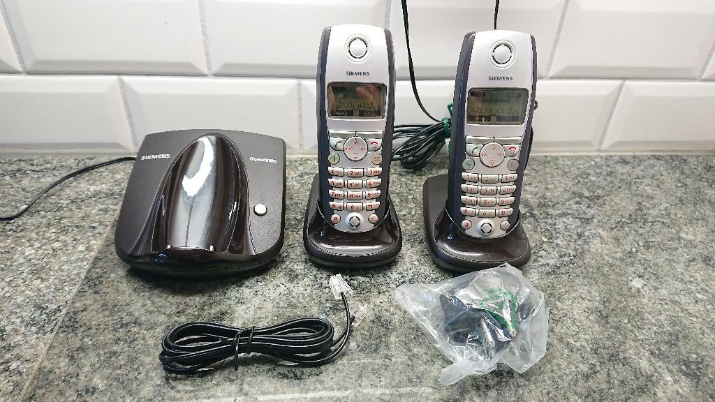 Siemens Gigaset S100 basisstation met daarbij 2 handsets S1., Telecommunicatie, Vaste telefoons | Handsets en Draadloos, Gebruikt