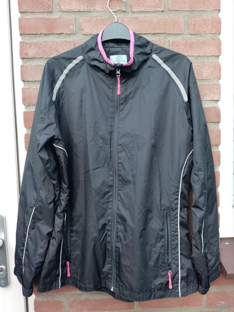 Lichtgewicht sportieve jasje van John Cabot, L, Kleding | Dames, Jassen | Zomer, Zo goed als nieuw, Maat 42/44 (L), Zwart, Ophalen of Verzenden