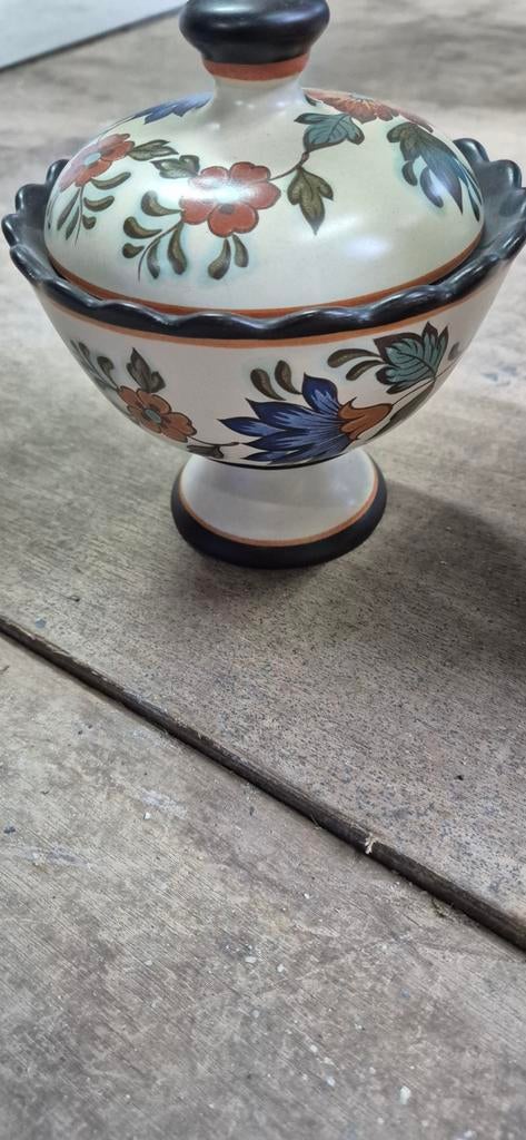 Flora Gouda Plateel Bonbonnière, Antiek en Kunst, Ophalen of Verzenden