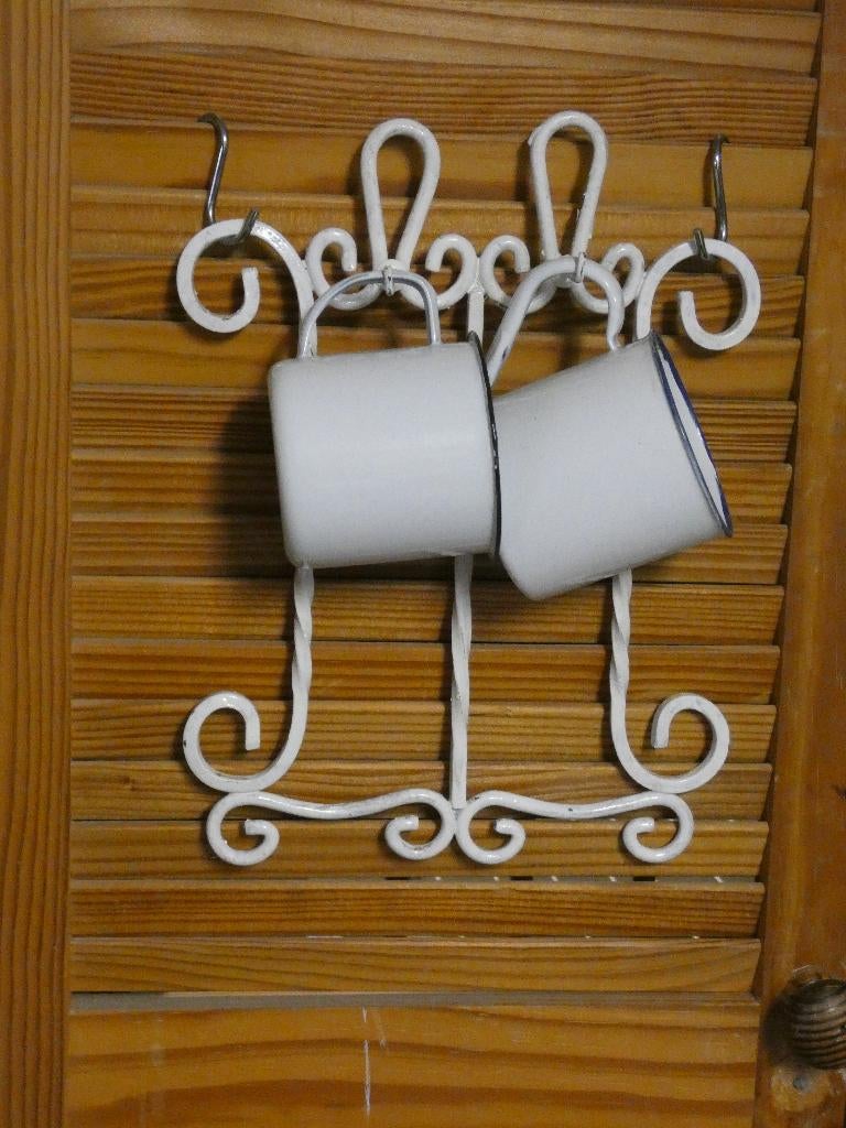 bekerrek/ mokken rekje/ metalen bekerhouder/ mokken email, Huis en Inrichting, Keuken | Keukenbenodigdheden, Ophalen of Verzenden