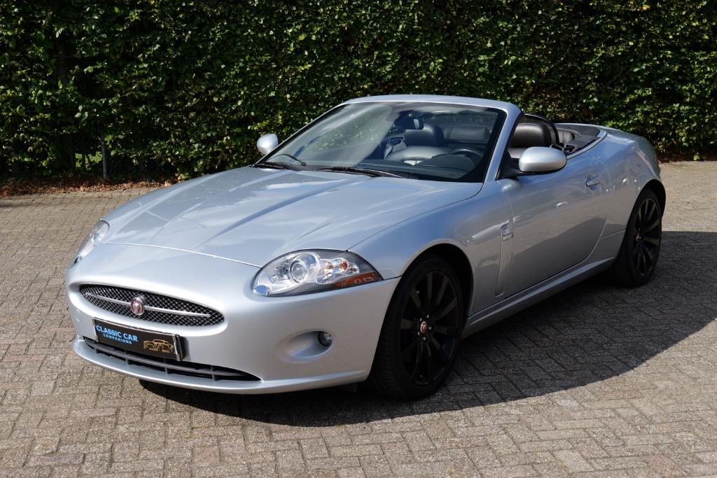 Jaguar XK 4.2 Convertible AUT 2006 Grijs, Auto's, Jaguar, Achterwielaandrijving, Parkeersensor, Cabriolet, 4 stoelen