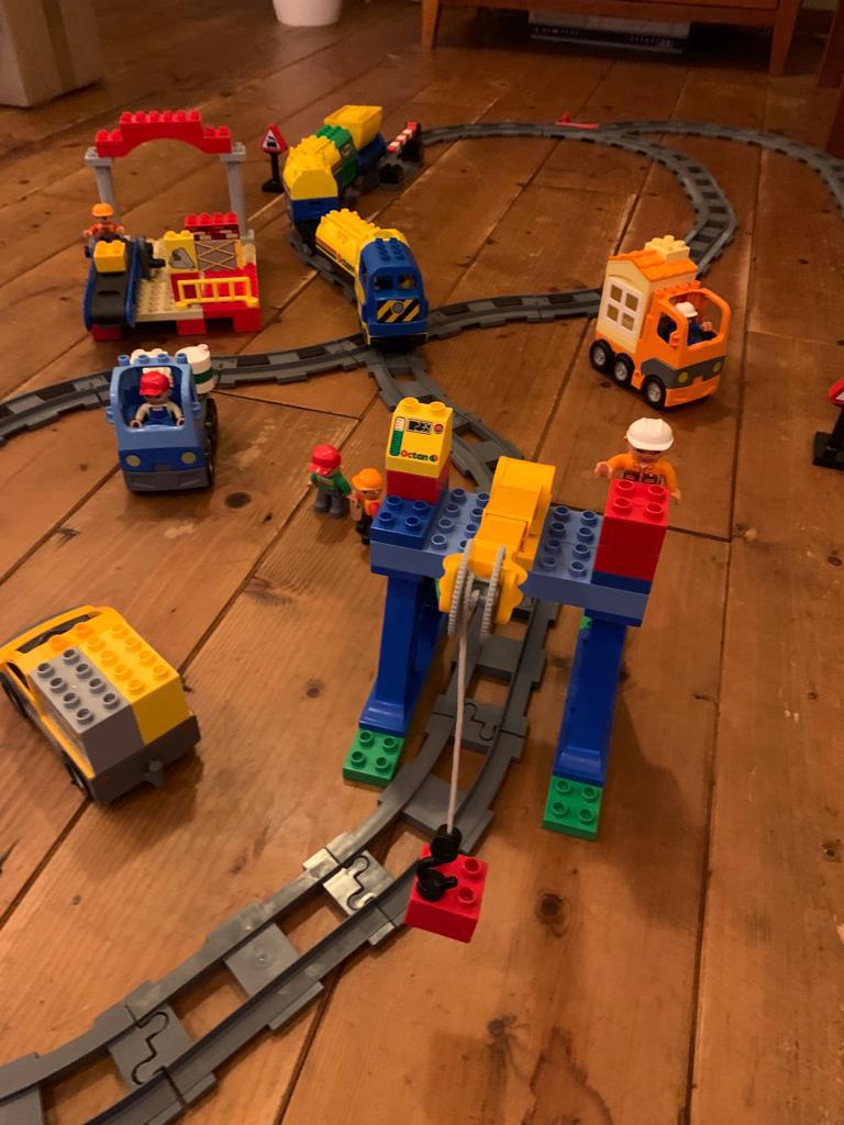 Lego goederentreinen set ( Duplo), Ophalen, Zo goed als nieuw, Complete set, Duplo