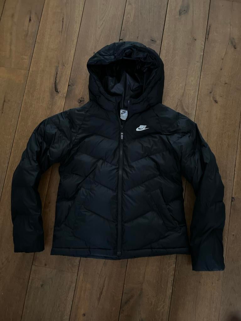 Nike Winterjas Zwart Maat XL (158/170), Ophalen of Verzenden, Gebruikt, Jongen of Meisje, Jas