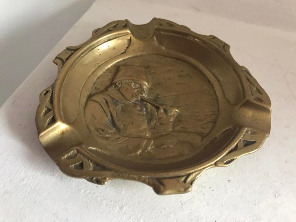 Asbak brons pijprokende man Marken Holland jaren 20, Ophalen of Verzenden, Gebruikt, Asbak