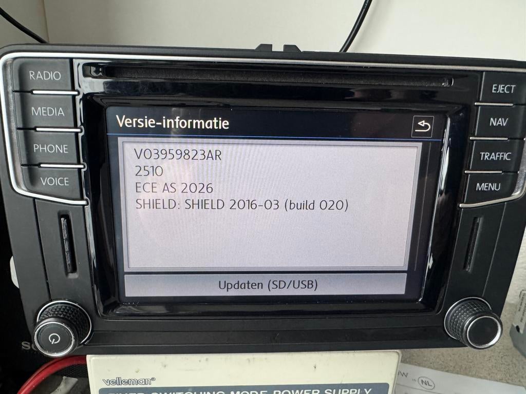 navigatie update  niewste v22  volkswagen pq -mib2, Autoservice.van.hees@kpnmail.nl, Zaltbommel, Ophalen of Verzenden, Navigatie specialist dn brabander