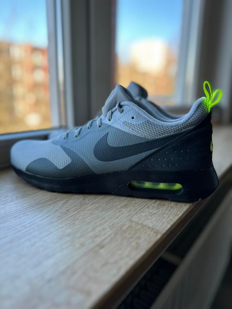 Nike Air Max Tavas - nieuw/origineel - maat 44,5, Overige kleuren, Nieuw, Ophalen of Verzenden, Sneakers of Gympen