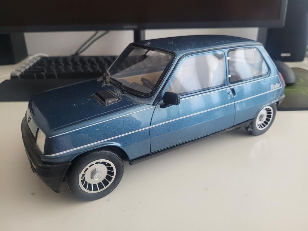 Renault 5 turbo 1/12, Hobby en Vrije tijd, Modelauto's | 1:5 tot 1:12, O, O, Auto, Ophalen of Verzenden