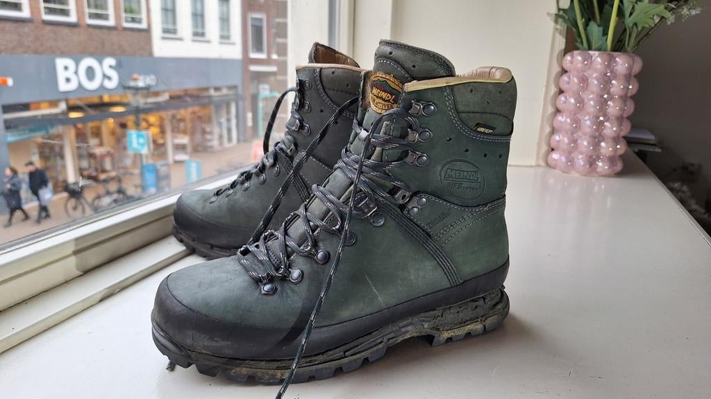 Meindl island pro maat 42 1/2, Sport en Fitness, Bergsport en Wandelen, Ophalen of Verzenden, Zo goed als nieuw, Schoenen