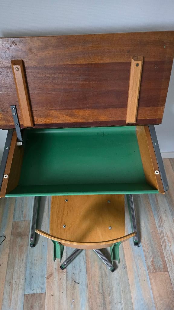 Vintage schoolbankje, inktpot-houder + origineel stoeltje, Huis en Inrichting, Bureaus, Gebruikt, Ophalen