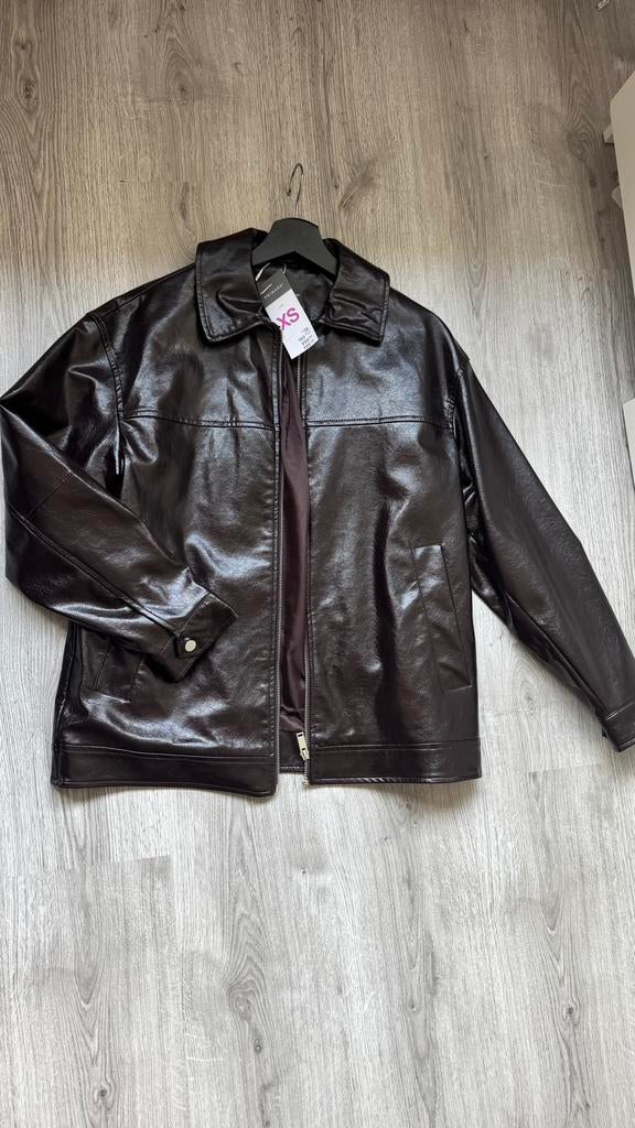 Primark faux leather jas bordeaux/bruin | viral item, Verzenden, Nieuw, Maat 34 (XS) of kleiner, Bruin