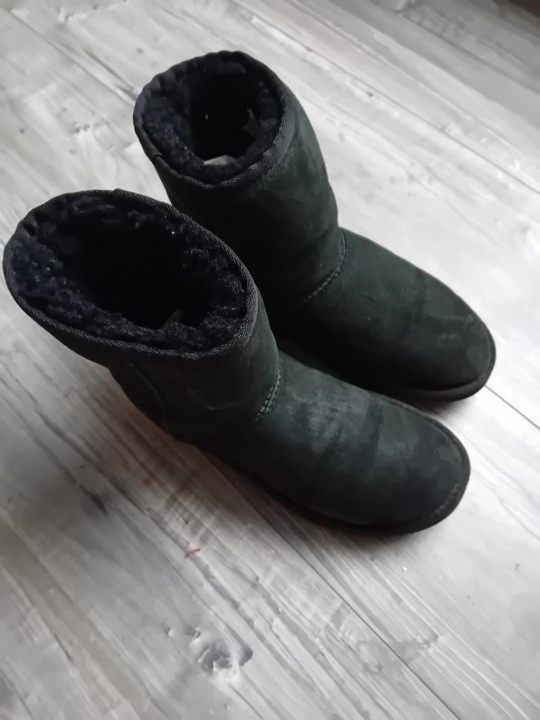 Uggs Laarzen maat 35, Kleding | Dames, Schoenen, Ophalen of Verzenden, Zwart, Hoge laarzen