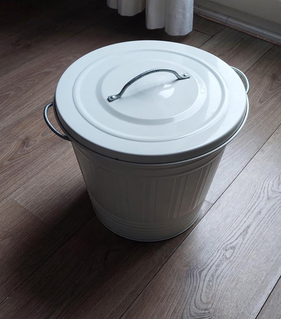 Witte Prullenbak / Wasmand met Deksel, Ophalen, Metaal, Minder dan 50 cm, 20 tot 30 liter