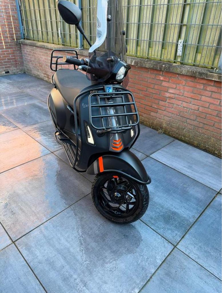 Vespa Sprint E5 Full option zo goed als nieuw, Ophalen of Verzenden, Zo goed als nieuw, Benzine, Vespa S