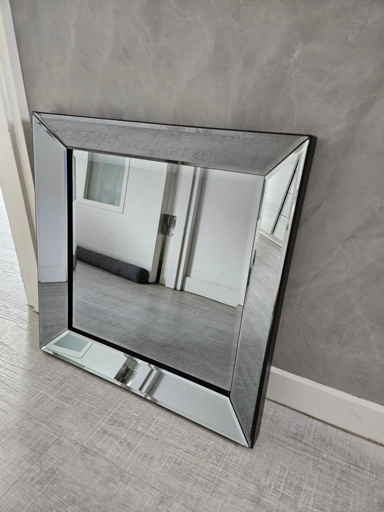 Stijlvolle vierkante spiegel dienblad met facetrand, Vierkant, Ophalen of Verzenden, Zo goed als nieuw, Minder dan 100 cm