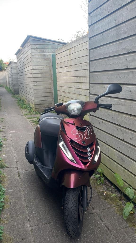 Piaggio Zip 50cc iGET 2020, Ophalen, Piaggio, Zo goed als nieuw, Benzine