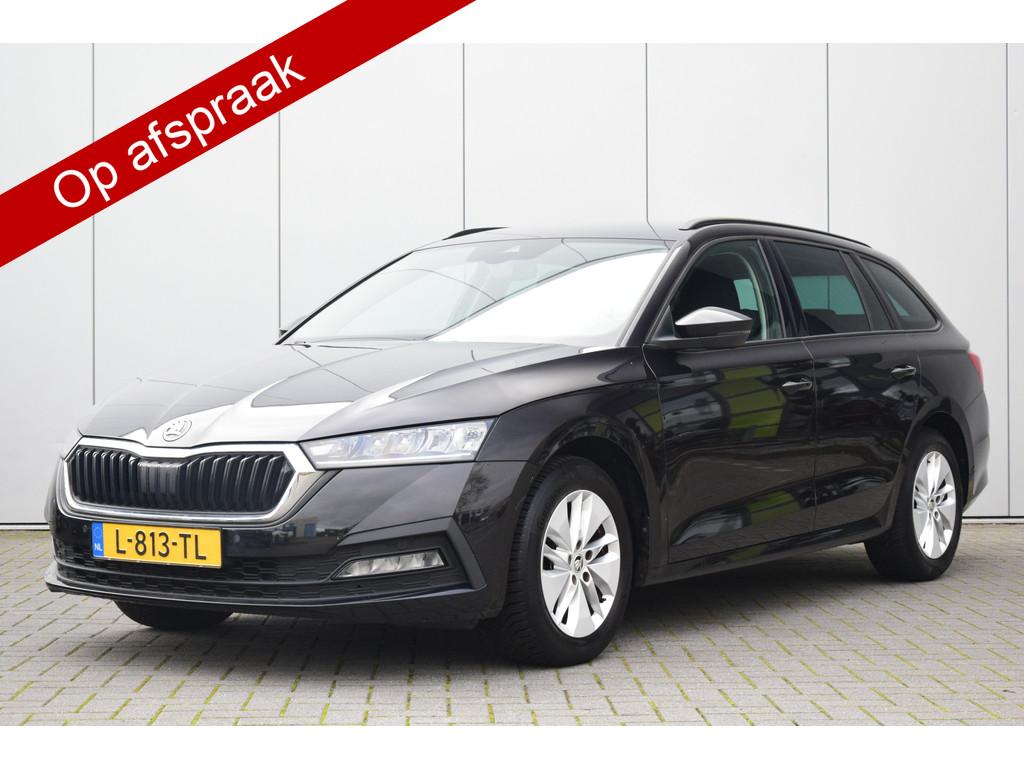 Skoda Octavia Combi 1.0 TSI Business Edition Priv/Glass Navi, Stof, Gebruikt, Parkeersensor, Zwart