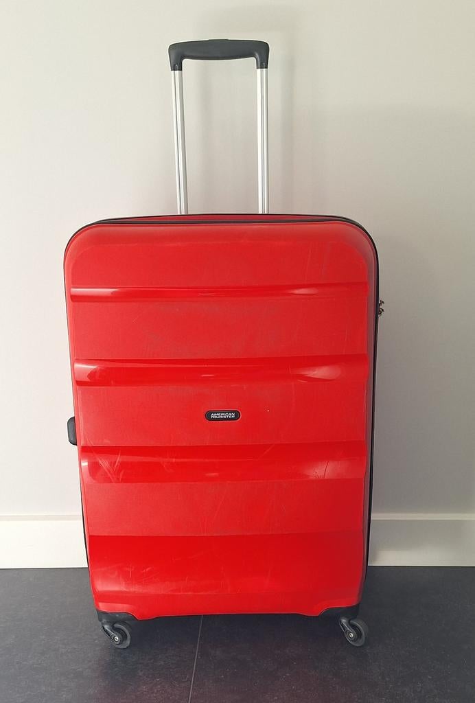 American Tourister Koffer Rood -95 liter super licht, Gebruikt, Ophalen of Verzenden, 60 tot 80 cm, 75 cm of meer