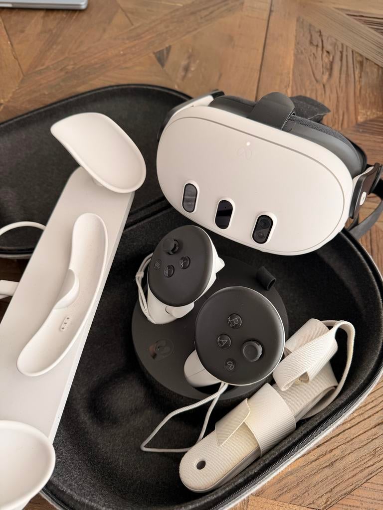 Meta Quest 3 128GB + Laadstation + Opberghoes, Ophalen of Verzenden, Zo goed als nieuw, VR-bril, Overige platformen