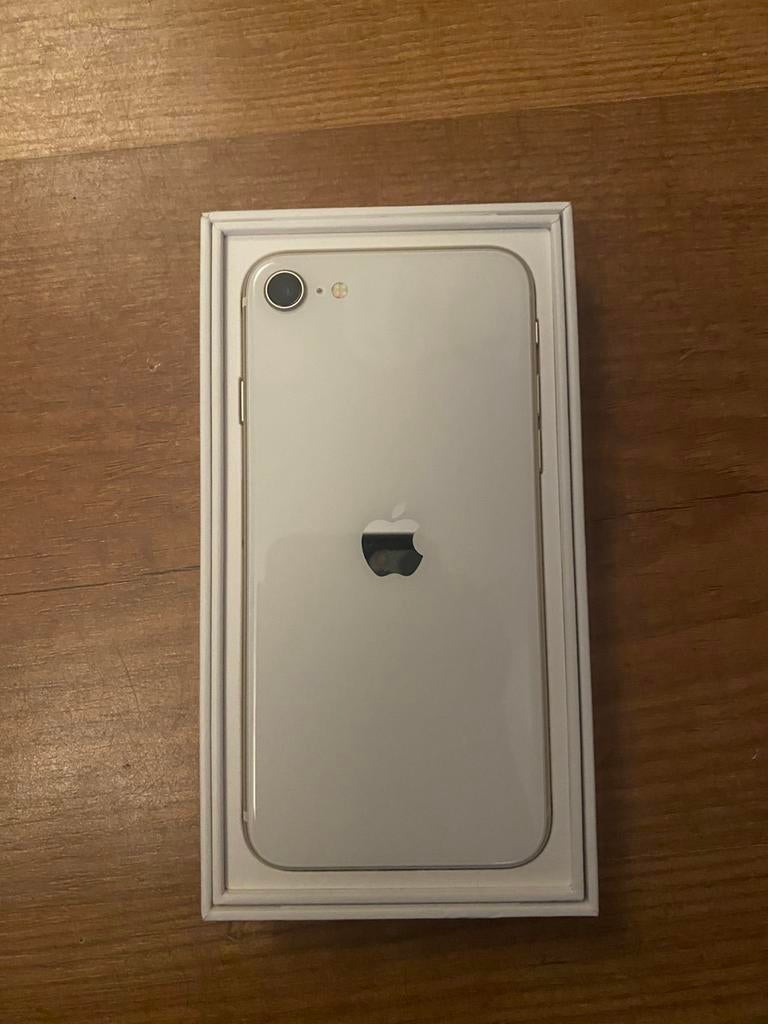 Nieuwe iPhone SE 2022 in doos - (128GB) wit/starlight, 128 GB, Wit, Nieuw, Ophalen of Verzenden