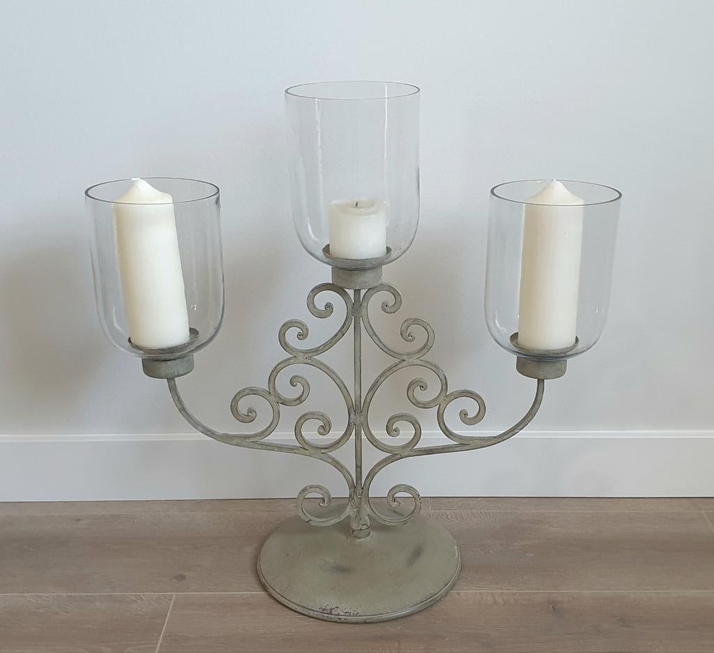 gietijzeren kandelaar vintage look.
Excl. kaarsen, Huis en Inrichting, Woonaccessoires | Kandelaars en Kaarsen, Gebruikt, Kandelaar
