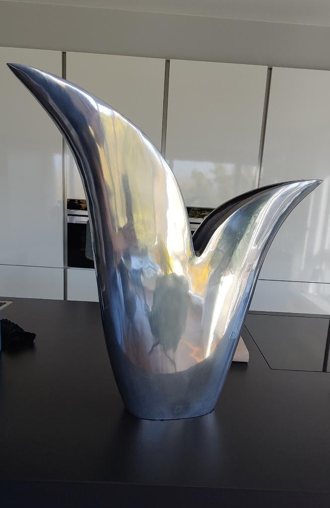 BOB aluminium tulp vaas - hoogte 61 cm, Overige materialen, Gebruikt, Overige kleuren, 50 tot 75 cm