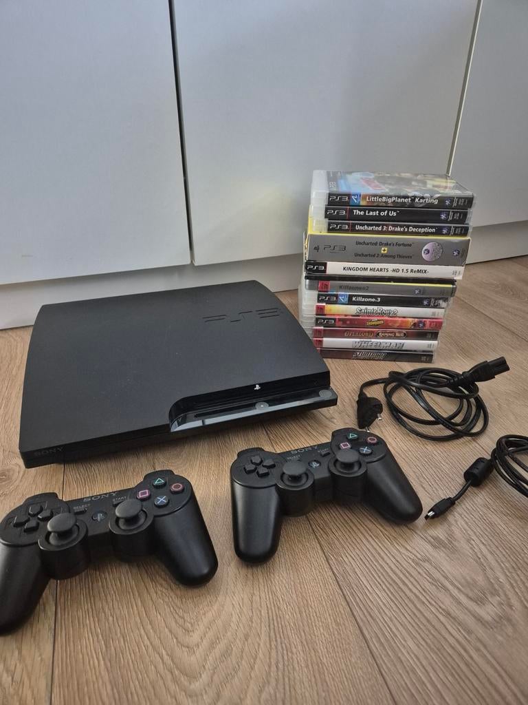 Titel: PS3 Slim 500GB + 2 controllers + 13 games, Ophalen, Met 2 controllers, Zo goed als nieuw, 500 GB
