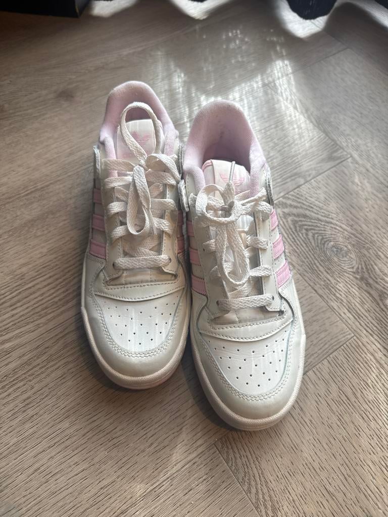 Adidas Forum Low sneakers wit/roze - Maat 38, 2/3, Kleding | Dames, Schoenen, Wit, Ophalen of Verzenden, Sneakers of Gympen, Zo goed als nieuw