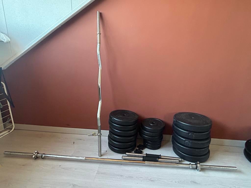 Halterset 30mm met 90kg gewicht, barbell, ez-bar, dumbbell, Sport en Fitness, Fitnessmaterialen, Ophalen, Gebruikt, Benen, Halterset
