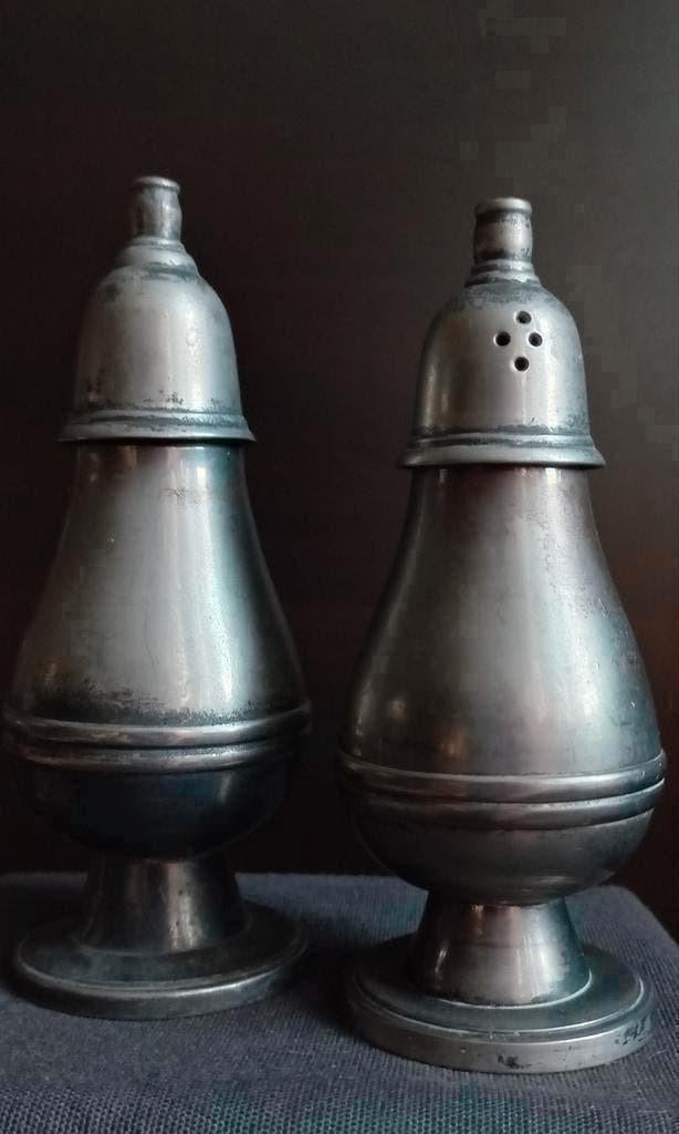 Antiek Zout en peper schudders gesigneerd, Ophalen of Verzenden