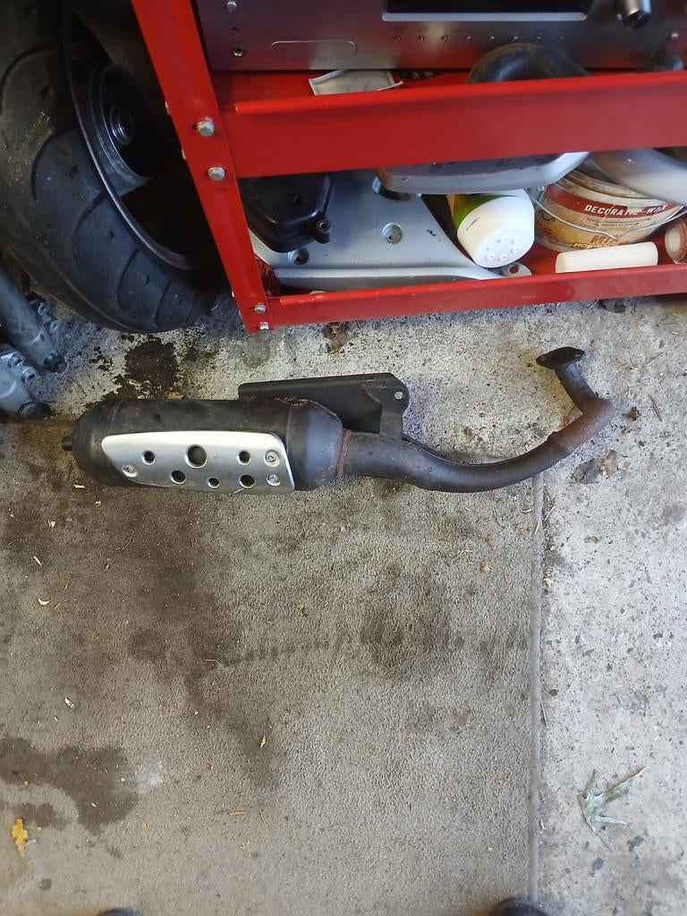 Uitlaat Peugeot New Vivacity 2takt 2012, Ophalen of Verzenden