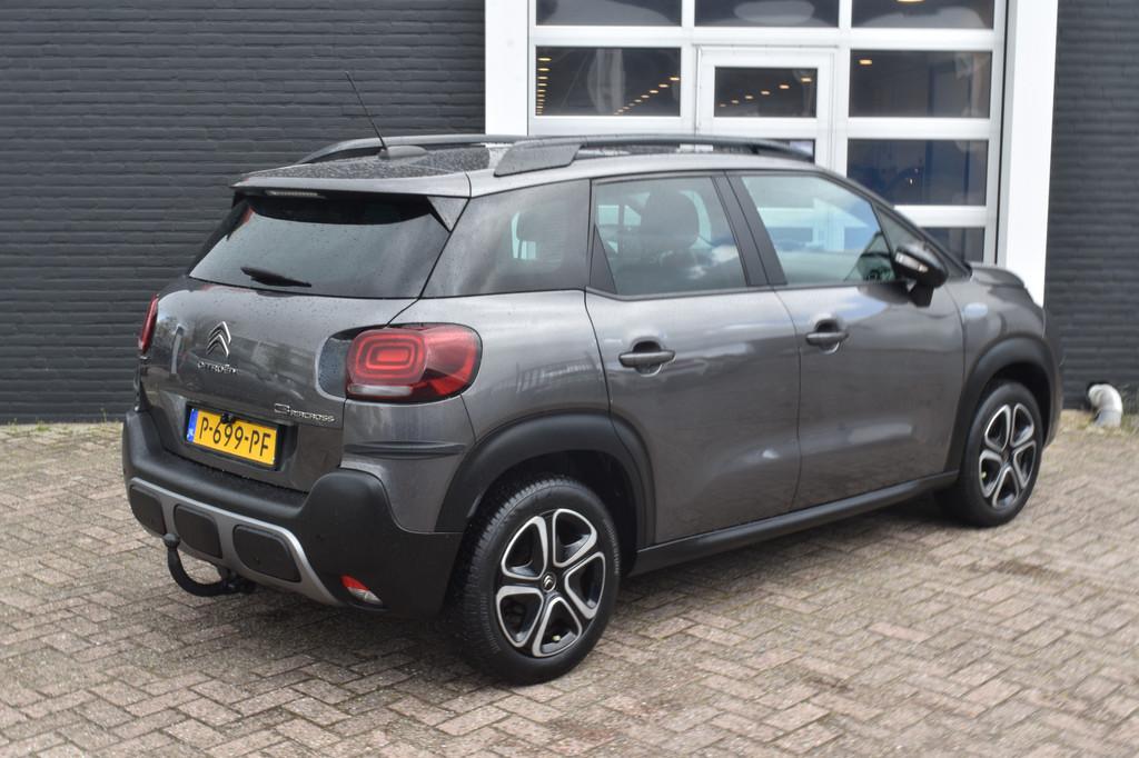 Citroën C3 Aircross PureTech 110 Feel | Navigatie | Parkeer, Gebruikt, Zwart, 1199 cc, Lichtsensor