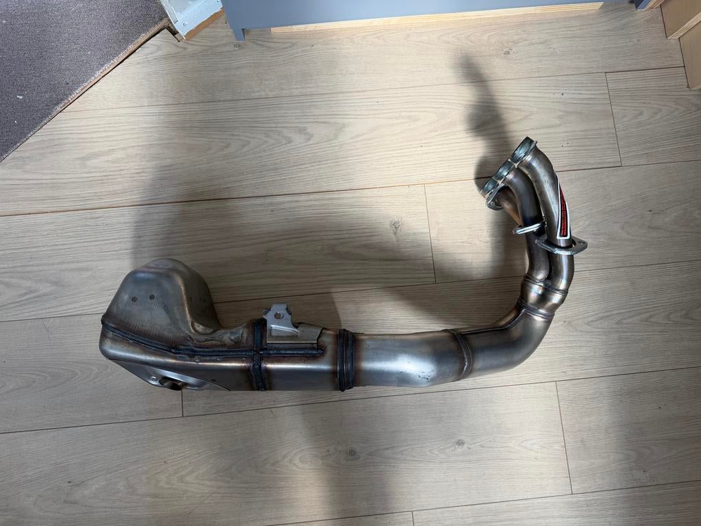 Yamaha MT09 gen 3 (2021-2023) standaard uitlaat, Ophalen