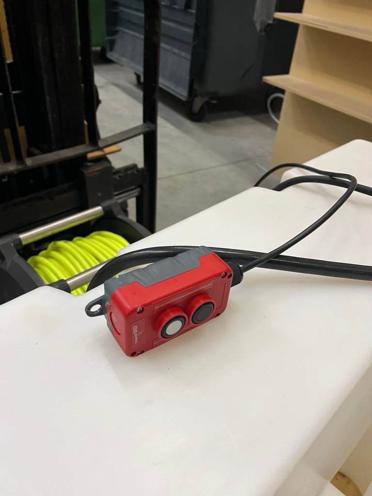 Watertank met slanghaspel en bediening, Zakelijke goederen, Machines en Bouw | Onderhoud en Reiniging, Ophalen of Verzenden