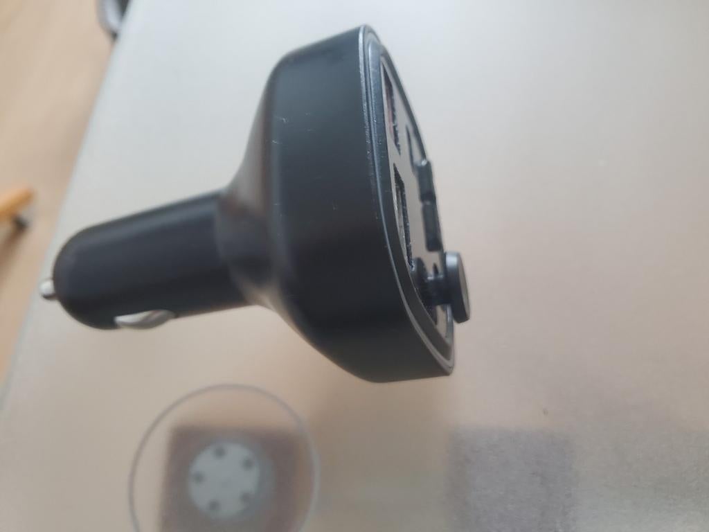 FM Transmitter met Bluetooth, USB & Type-C oplader, Ophalen of Verzenden, Zo goed als nieuw