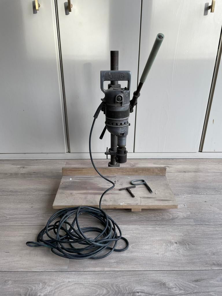 Kolomboor, geheel werkend, Ophalen, Gebruikt, Kolomboormachine