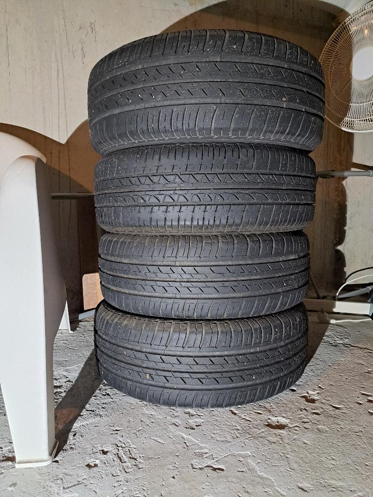 Zomerbanden 185/55 R15 Bridgestone (set van 4), Auto-onderdelen, Banden en Velgen, Ophalen, Gebruikt, 15 inch, 185 mm