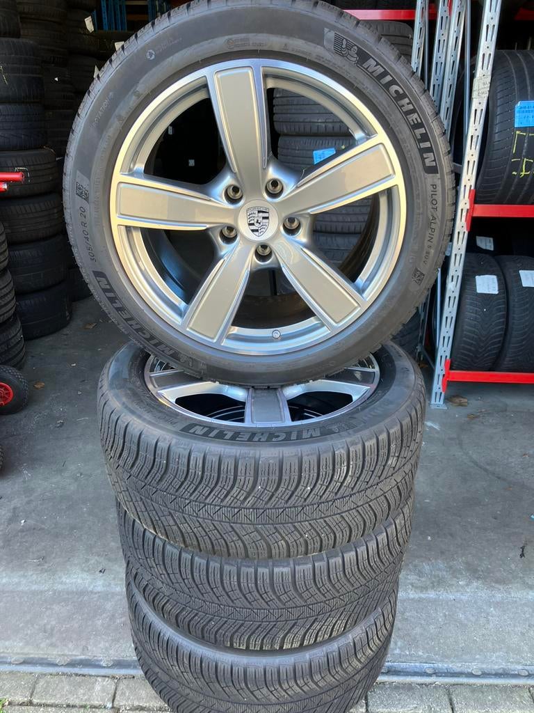 20 inch originele Porsche Cayenne velgen met winterbanden, Gebruikt, 275 mm, Porsche, Porsche