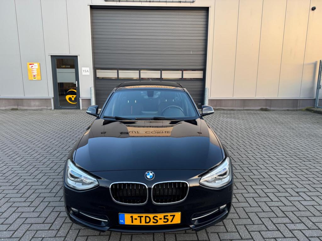 BMW 1-serie 116d EDE Executive, 1-Serie, Achterwielaandrijving, Gebruikt, 1295 kg