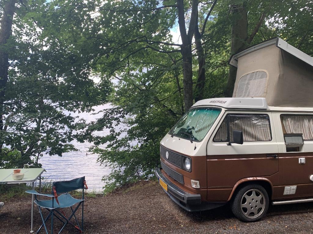 Volkswagen T3 camper (1989), APK t/m september 2027, Beige, Wit, Origineel Nederlands, 1560 kg