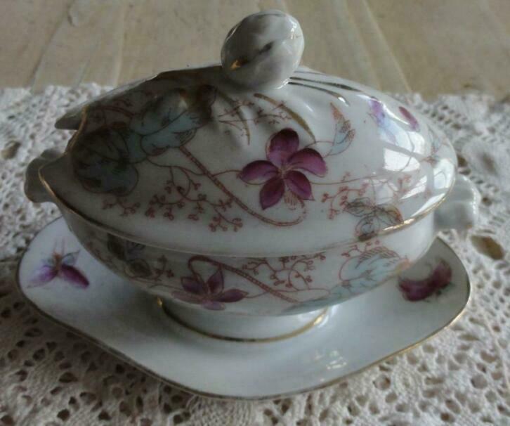 Klein Frans brocante sauskommetje met bloemen en vlinders, Ophalen of Verzenden