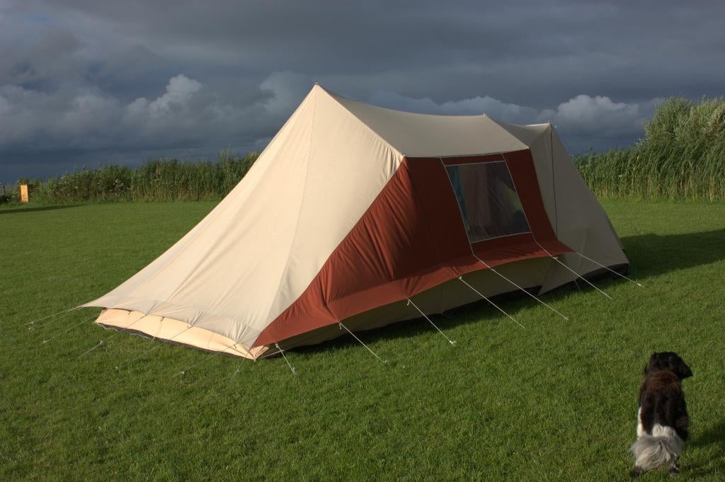 Esvo Villa 4 tent met luifel, zijstukken en binnentent, Caravans en Kamperen, Tenten, tot en met 4, Gebruikt, Ophalen