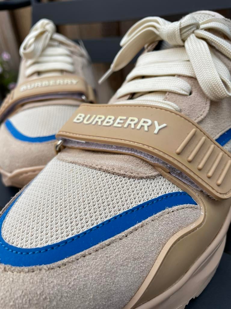 Burberry Sneakers Beige 42, Overige kleuren, Nieuw, Ophalen of Verzenden, Sneakers of Gympen